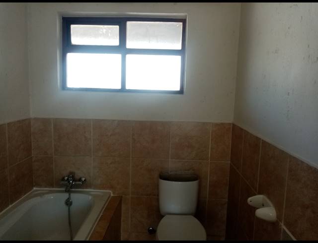 2 BEDROOM SECTIONAL TITLE FOR SALE IN EVELEIGH
